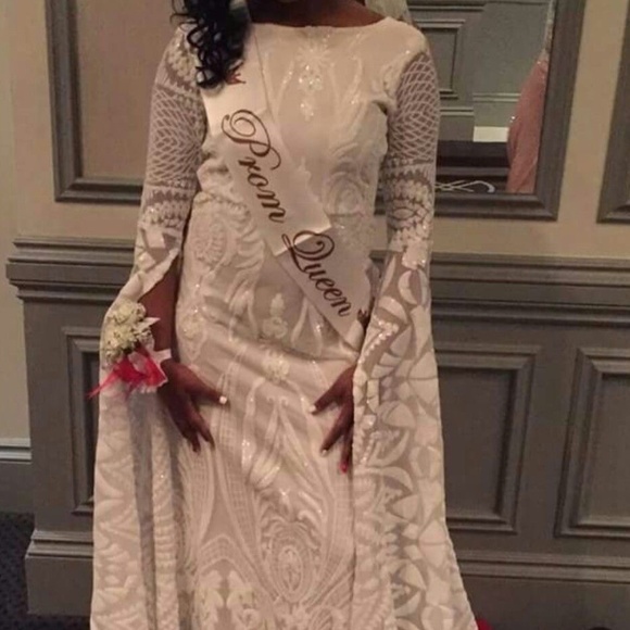 Dress - Picture 16 of 16